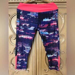 Capri Leggings Tropical print by Bally mesh area hi waist sz med guc